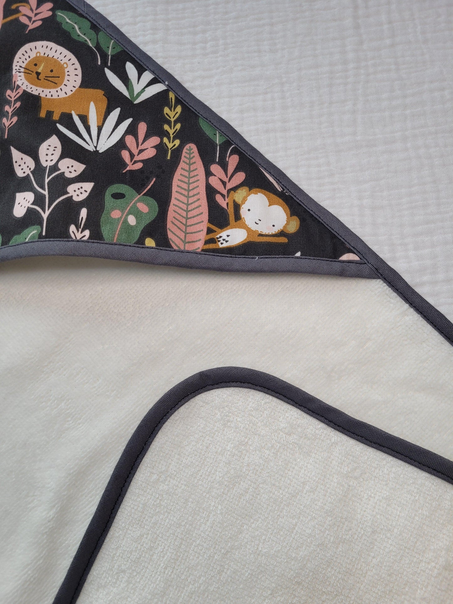Cape de bain - Jungle - CréaEmeline - accessoire - fait-main