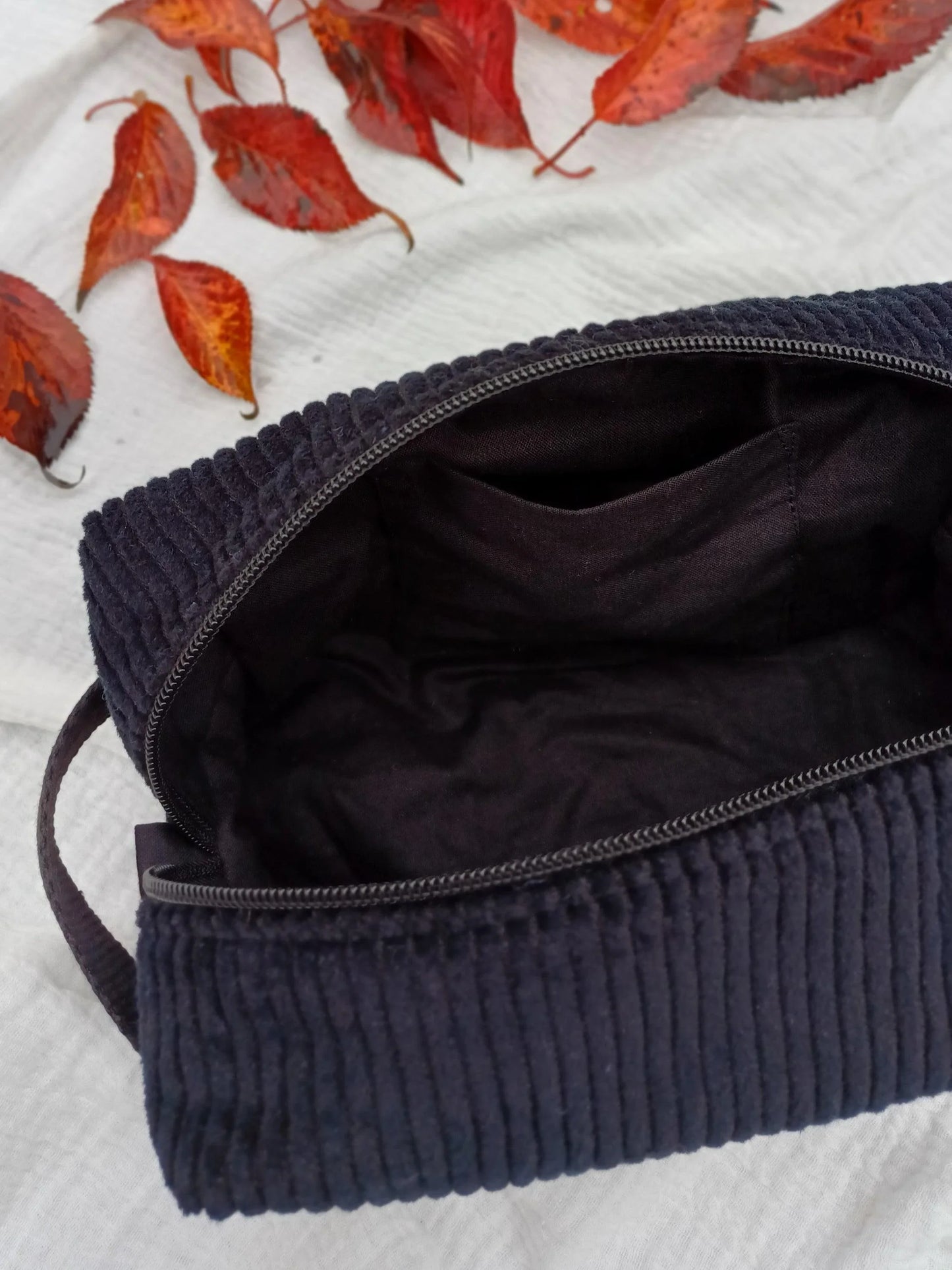 Trousse de toilette - Velours côtelé noir - CréaEmeline - accessoire - fait-main