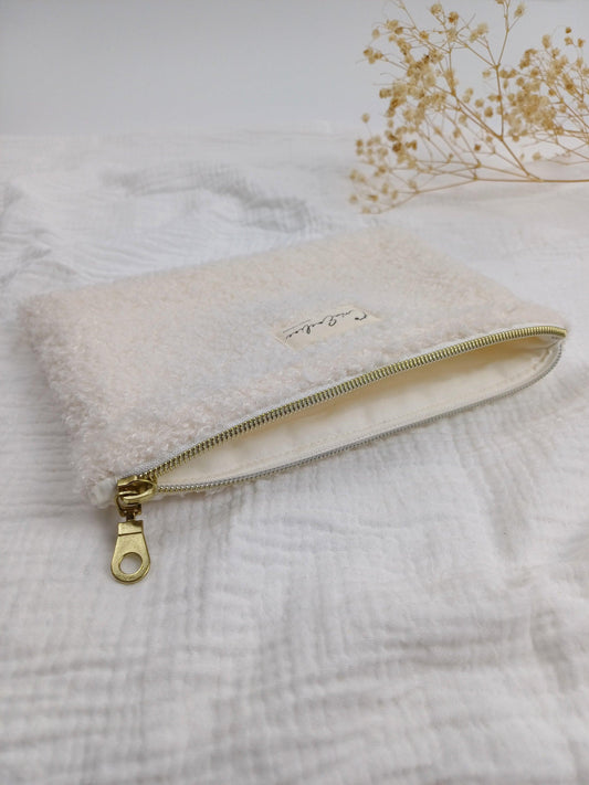 Pochette plate - Bouclette écru - CréaEmeline - accessoire - fait-main