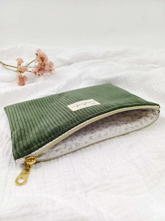 Pochette plate - Velours côtelé vert kaki - CréaEmeline - accessoire - fait-main