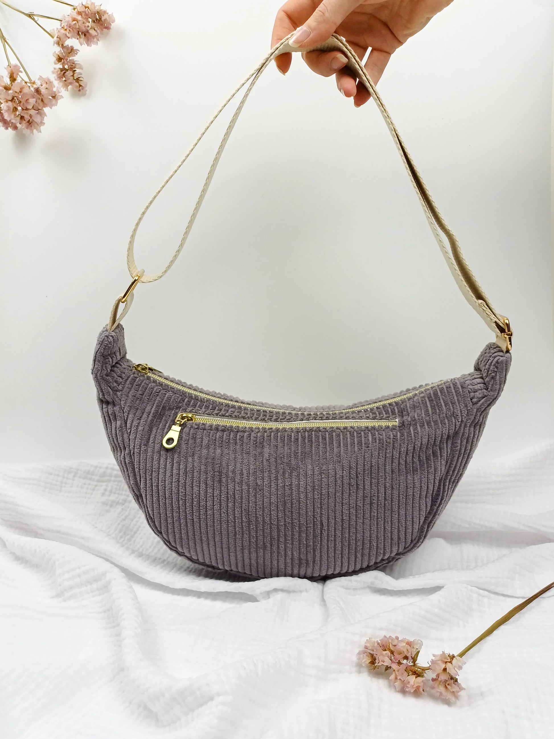 Sac demi-lune - Velours côtelé taupe - CréaEmeline - accessoire - fait-main