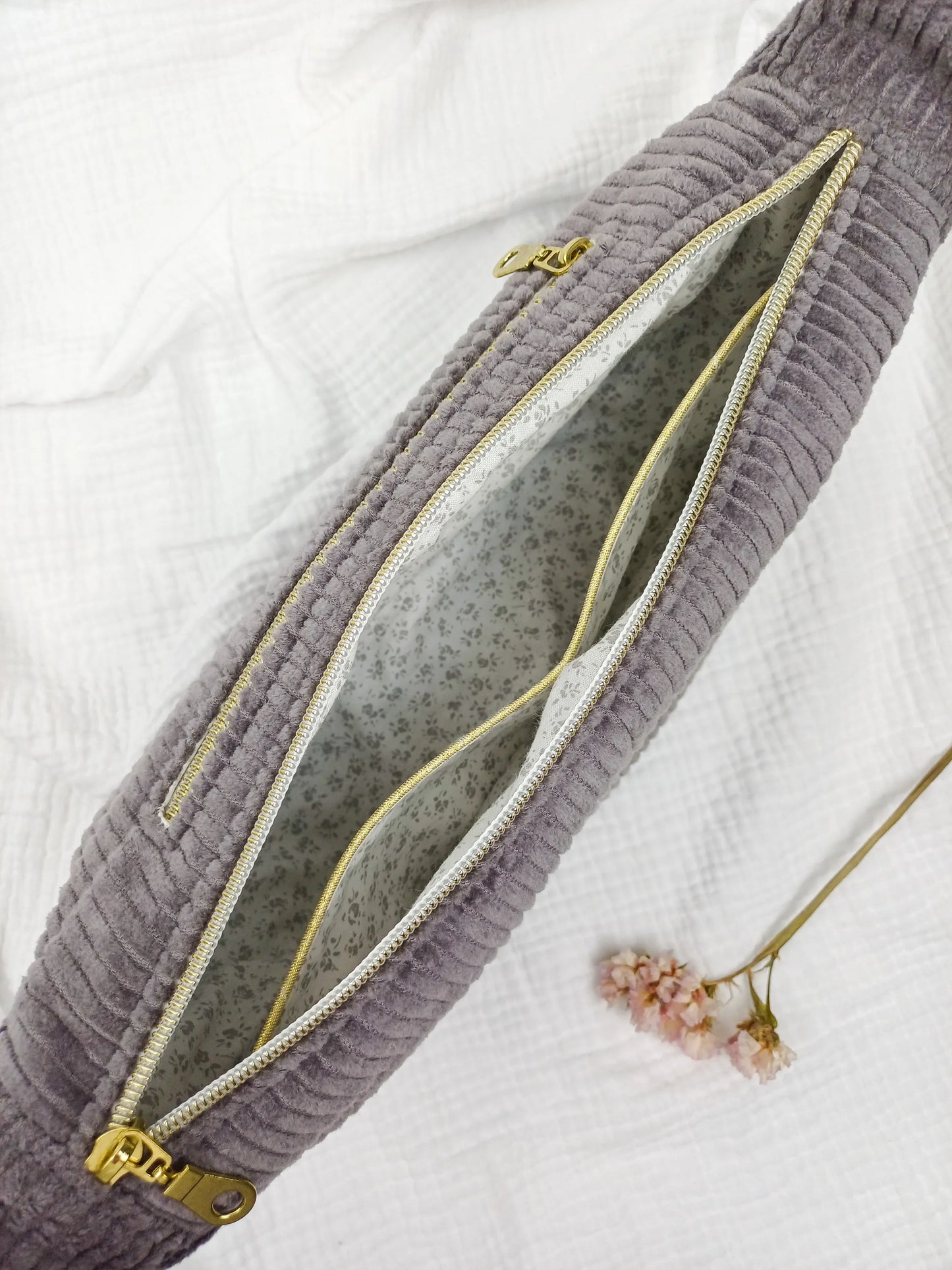 Sac demi-lune - Velours côtelé taupe - CréaEmeline - accessoire - fait-main