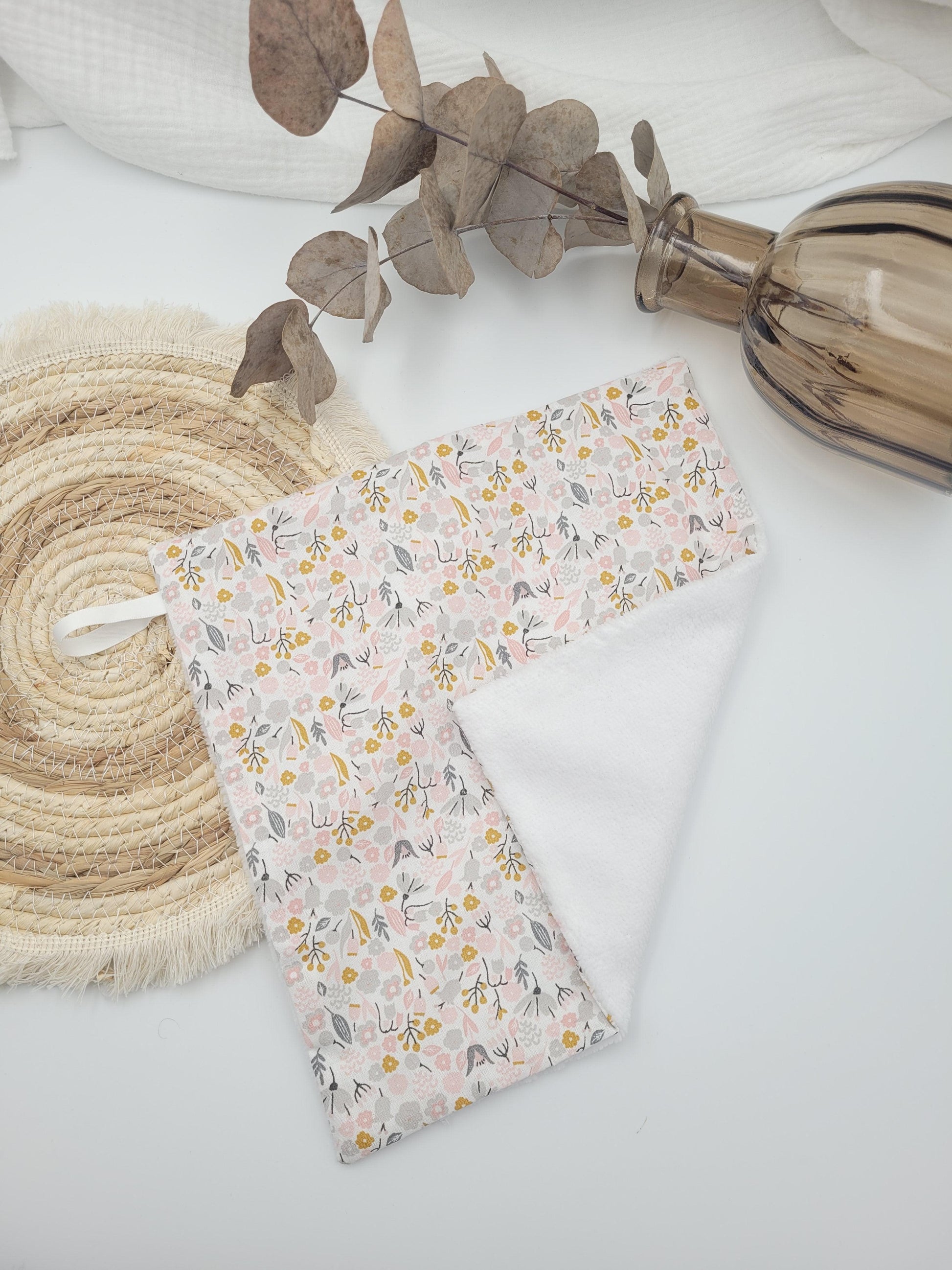 Serviette_visage_main_coton_eponge_bambou_fleurs_Alicia_1 - CréaEmeline